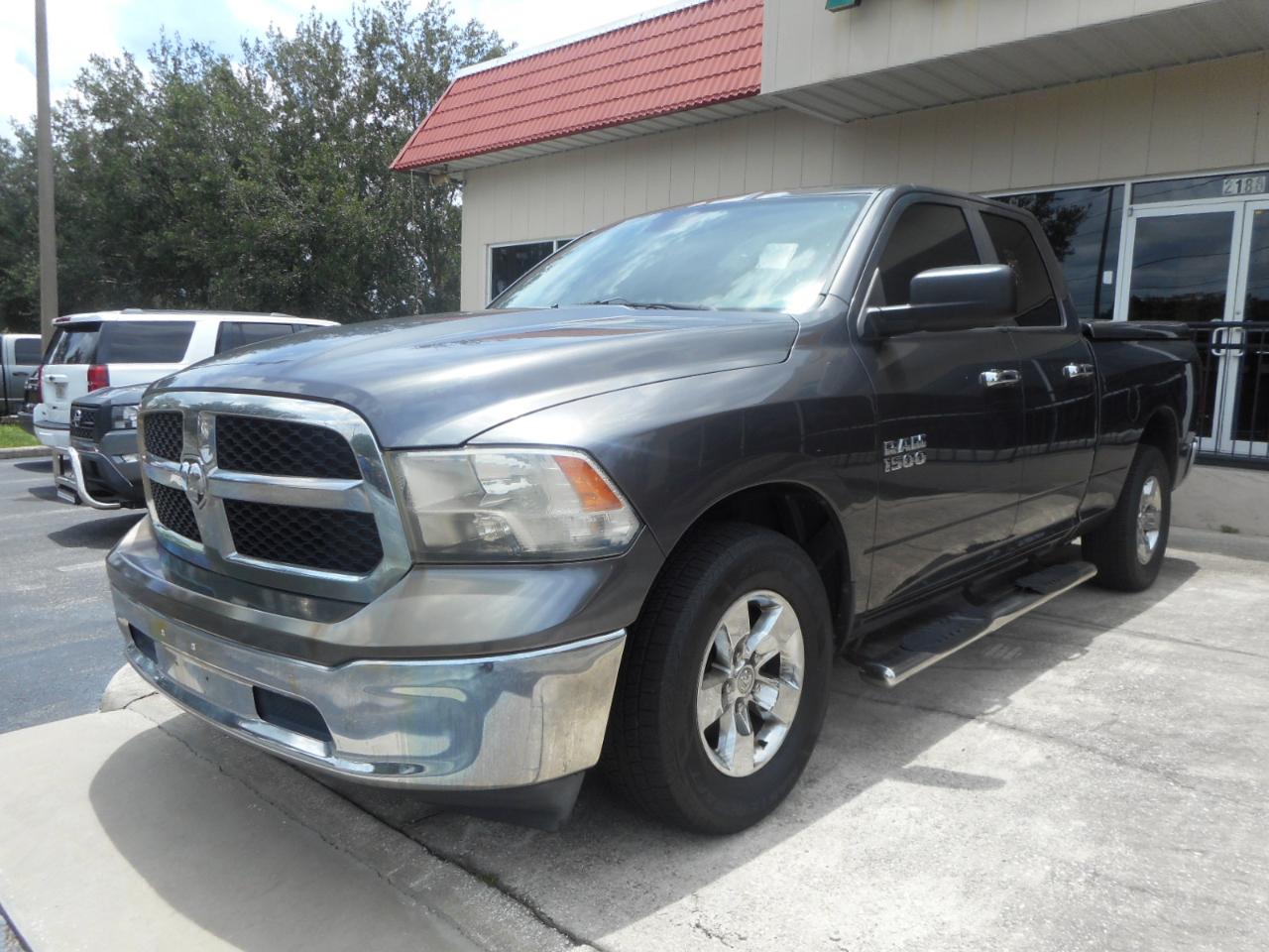 RAM 1500 SLT Quad Cab 2WD 2016