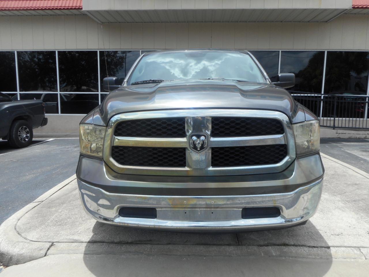 RAM 1500 SLT Quad Cab 2WD 2016