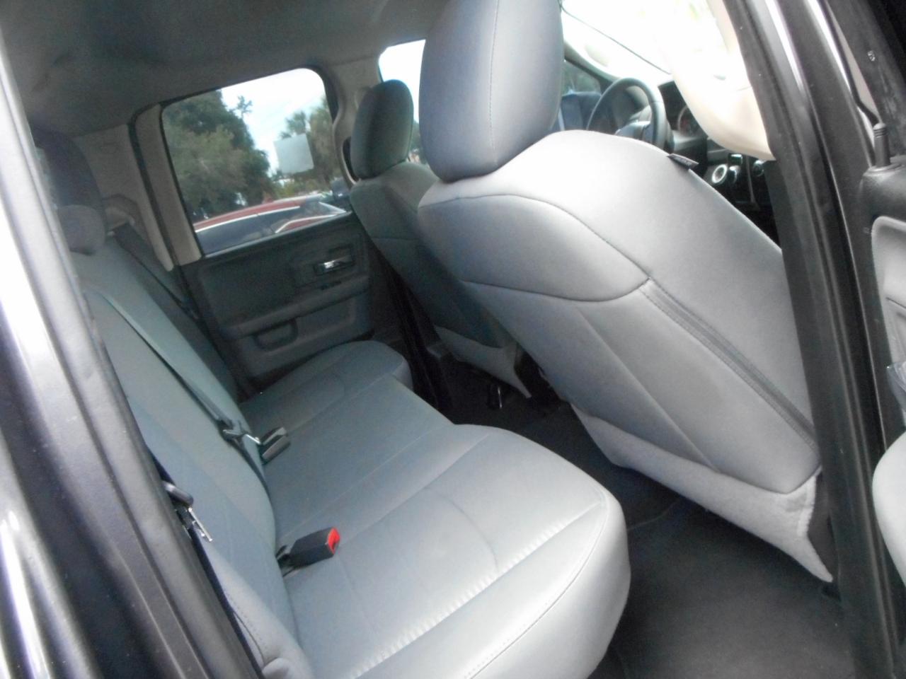 RAM 1500 SLT Quad Cab 2WD 2016
