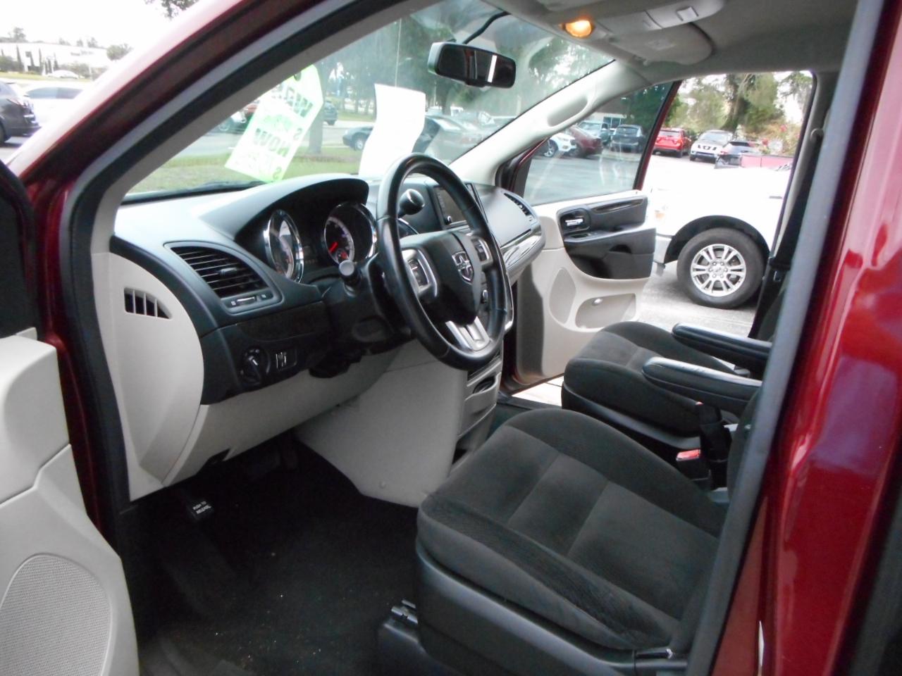 Dodge Grand Caravan SE 2017