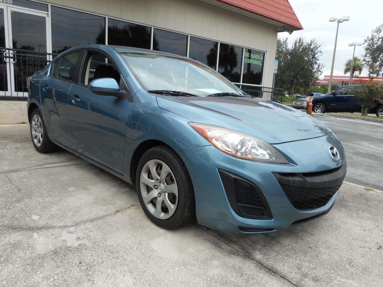 Mazda MAZDA3 i Sport 4-Door 2011