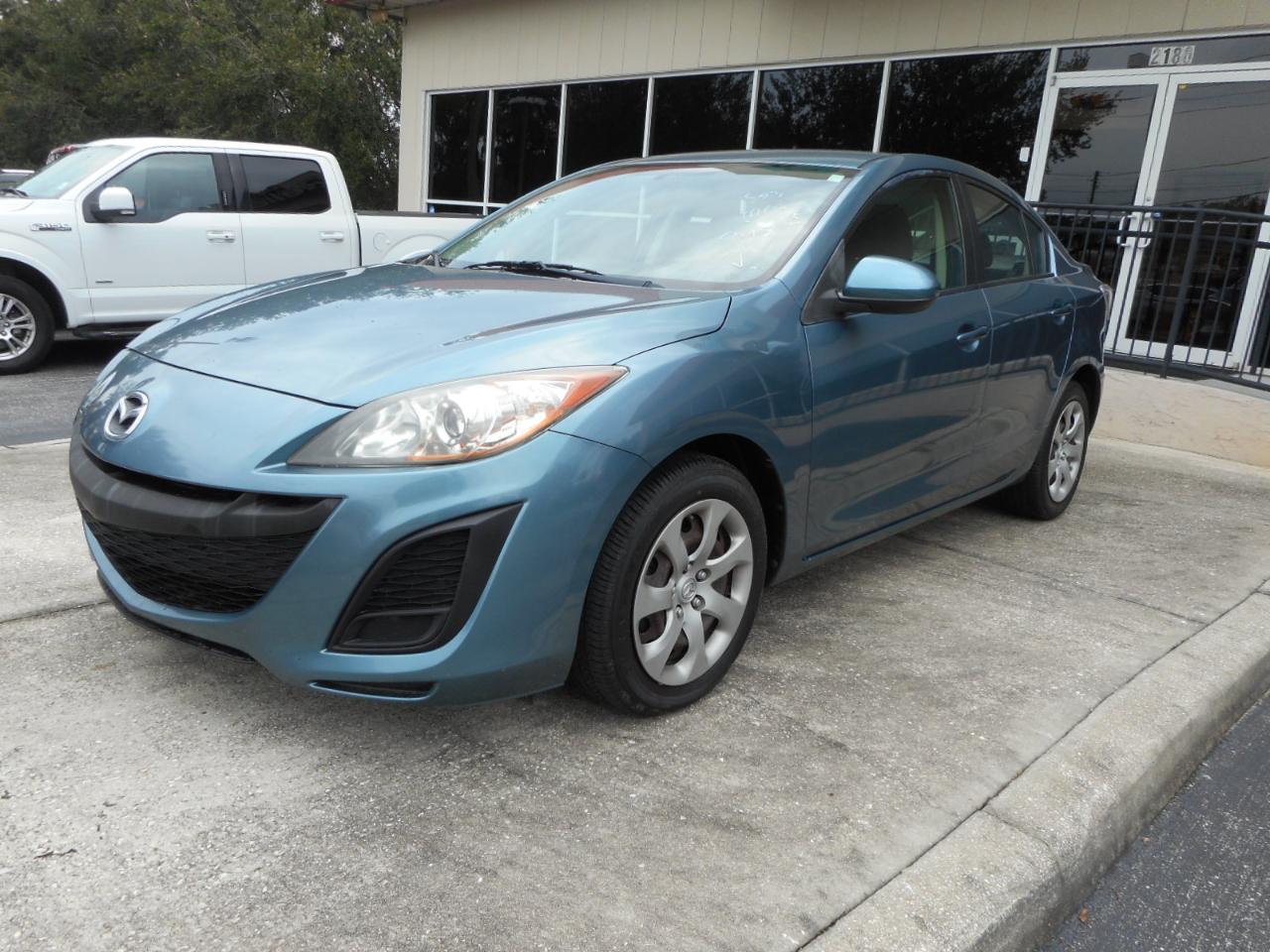 Mazda MAZDA3 i Sport 4-Door 2011
