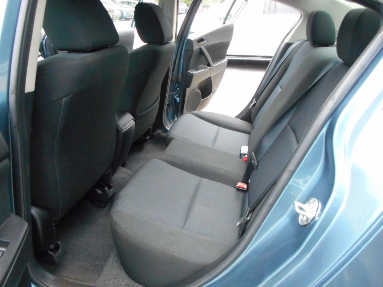 Mazda MAZDA3 i Sport 4-Door 2011