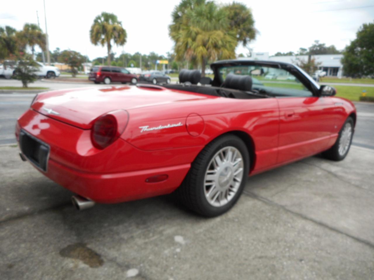 Ford Thunderbird Deluxe 2002