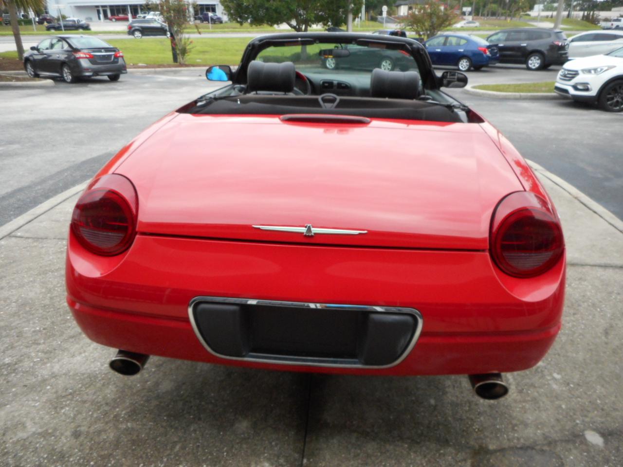 Ford Thunderbird Deluxe 2002