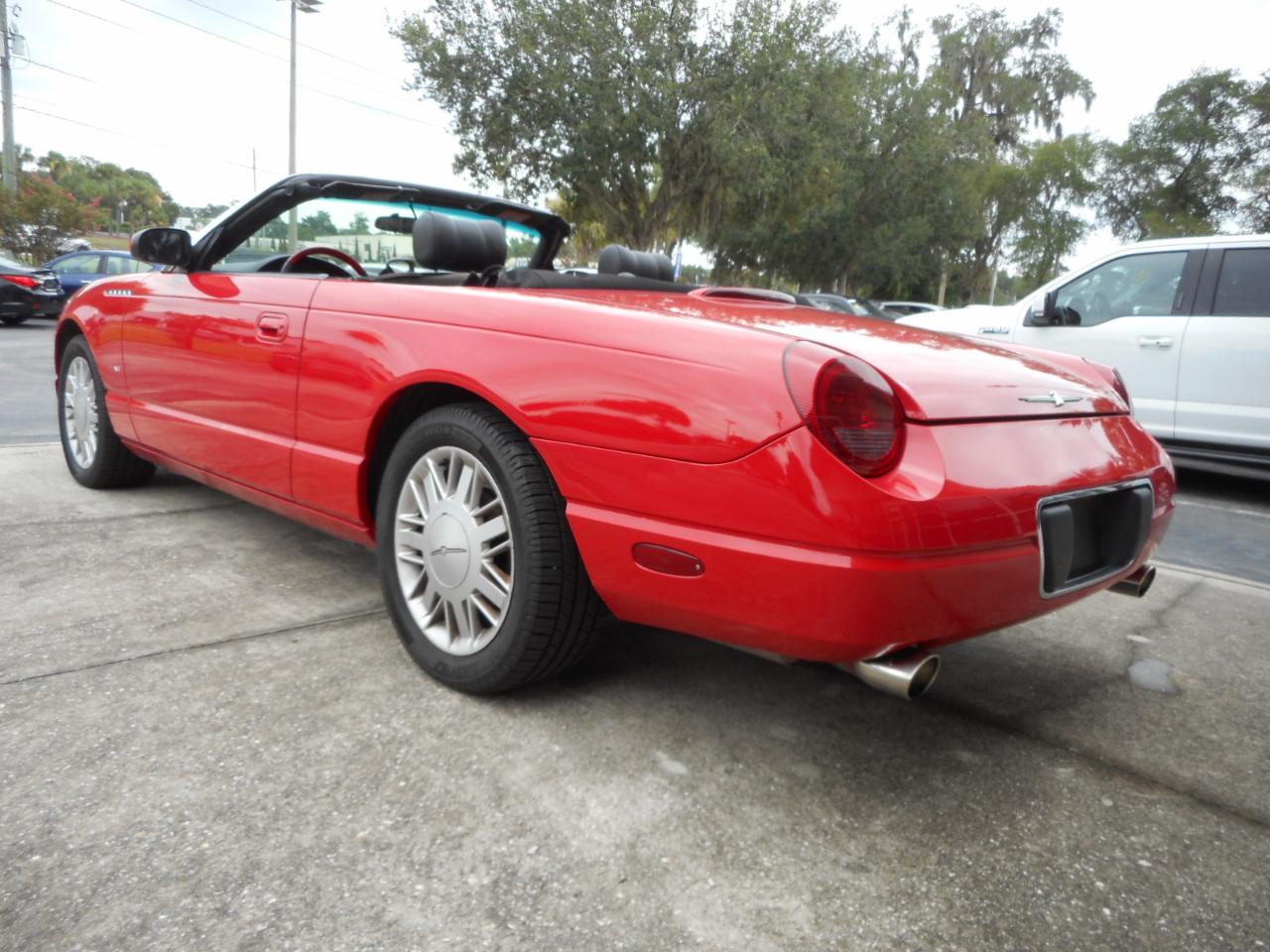 Ford Thunderbird Deluxe 2002