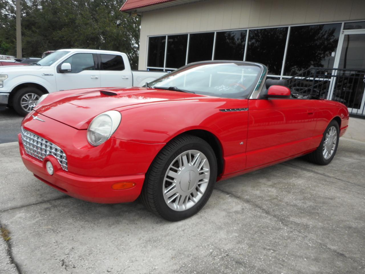 Ford Thunderbird Deluxe 2002