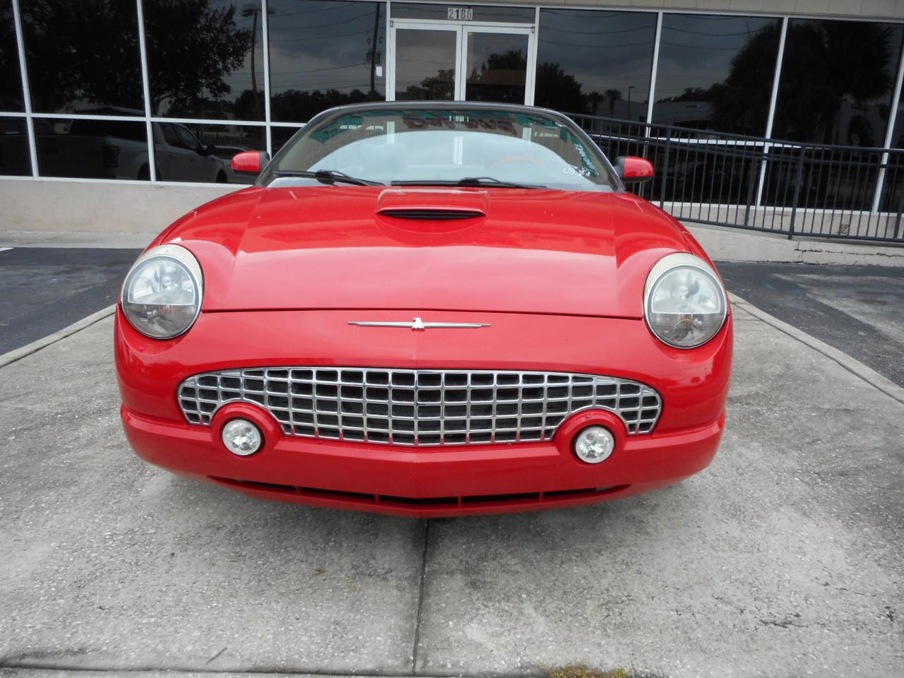 Ford Thunderbird Deluxe 2002