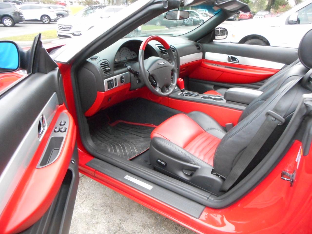 Ford Thunderbird Deluxe 2002