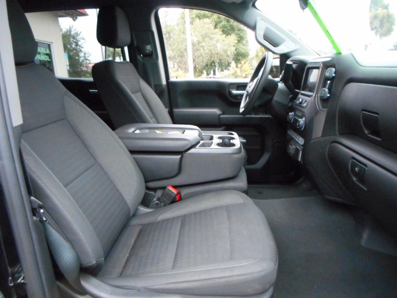 Chevrolet Silverado 1500 Trail Boss Custom Crew Cab 4WD 2023