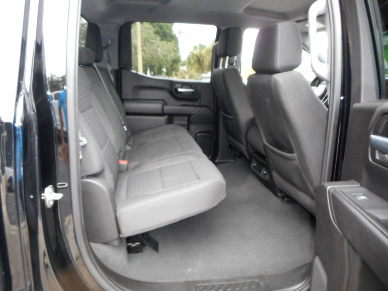 Chevrolet Silverado 1500 Trail Boss Custom Crew Cab 4WD 2023