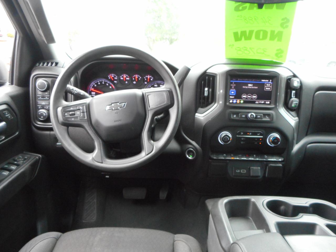 Chevrolet Silverado 1500 Trail Boss Custom Crew Cab 4WD 2023