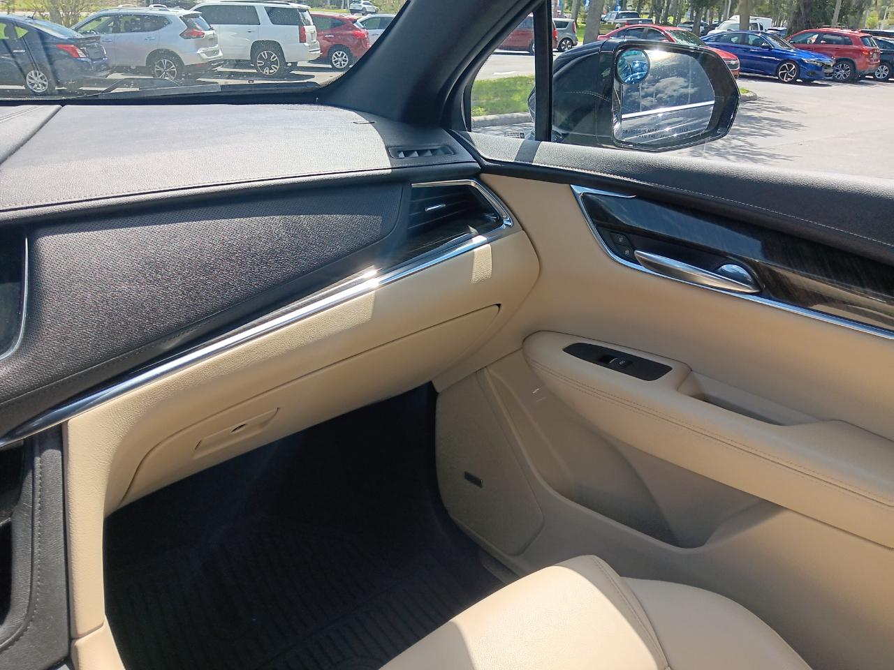 Cadillac XT5 Base 2019