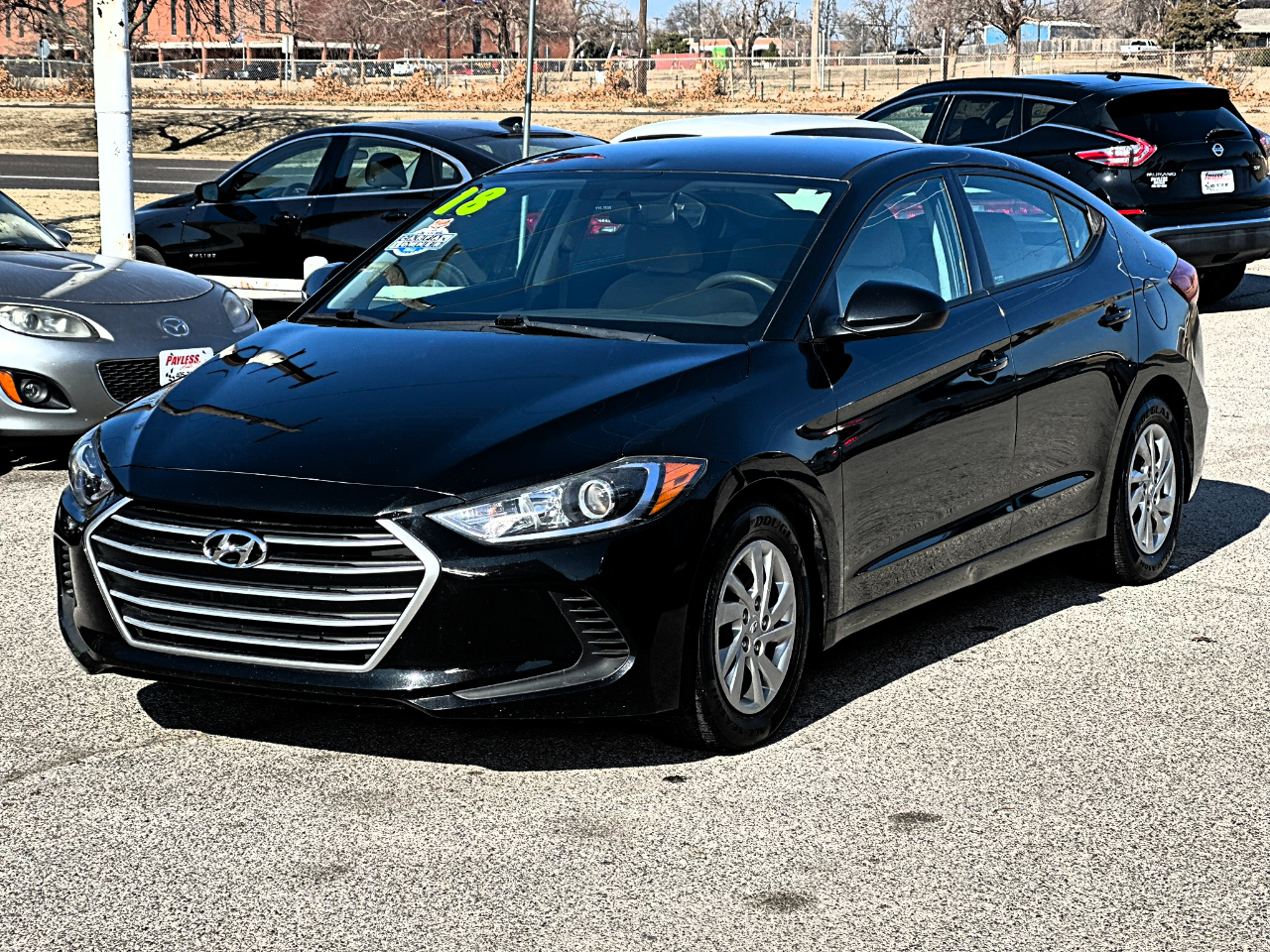 Hyundai Elantra SE 6AT 2018 Hyundai Elantra SE 6AT 2018