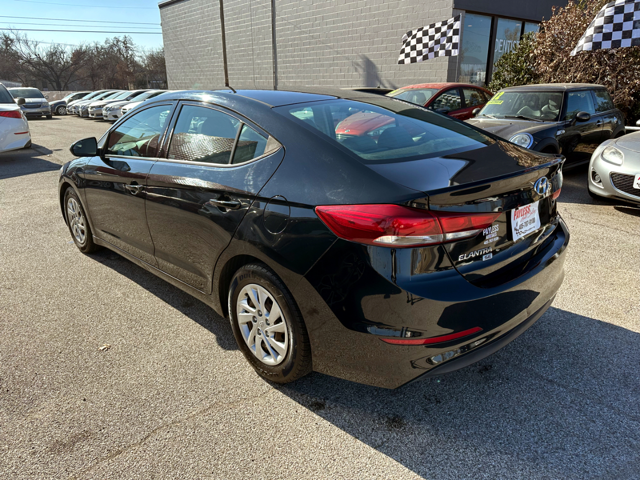 Hyundai Elantra SE 6AT 2018 Hyundai Elantra SE 6AT 2018