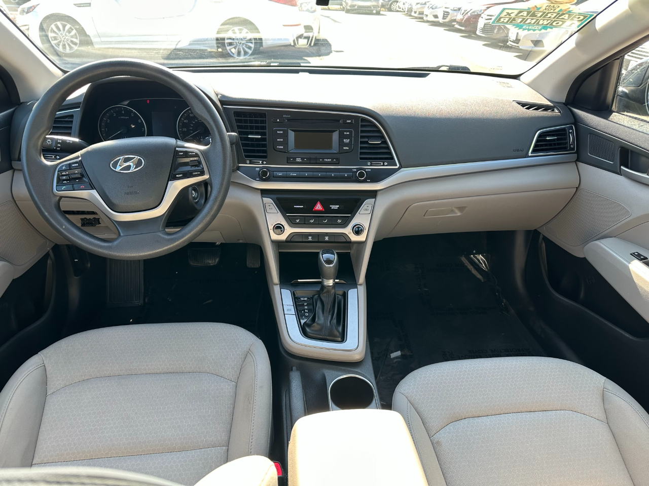 Hyundai Elantra SE 6AT 2018 Hyundai Elantra SE 6AT 2018