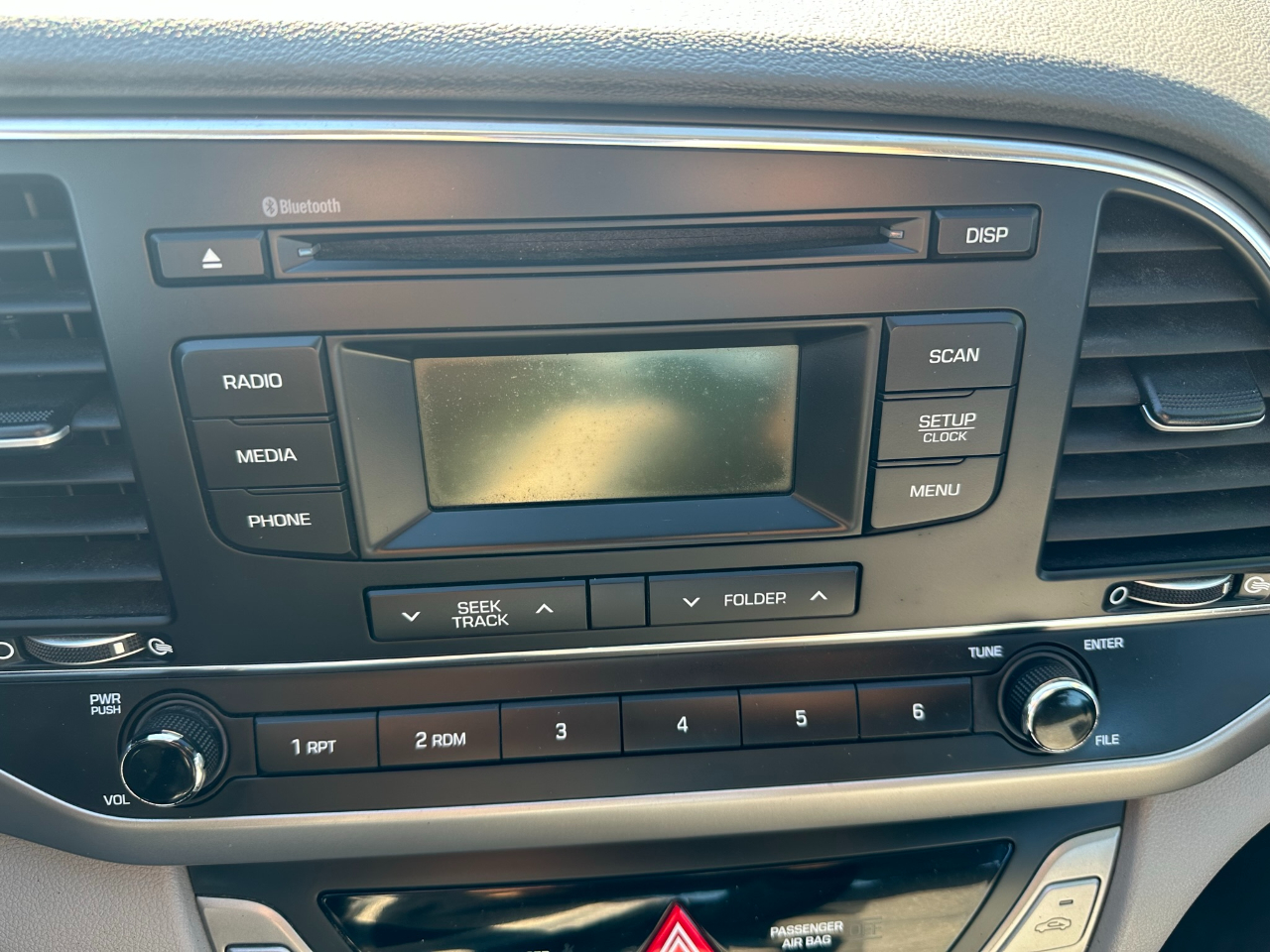 Hyundai Elantra SE 6AT 2018 Hyundai Elantra SE 6AT 2018