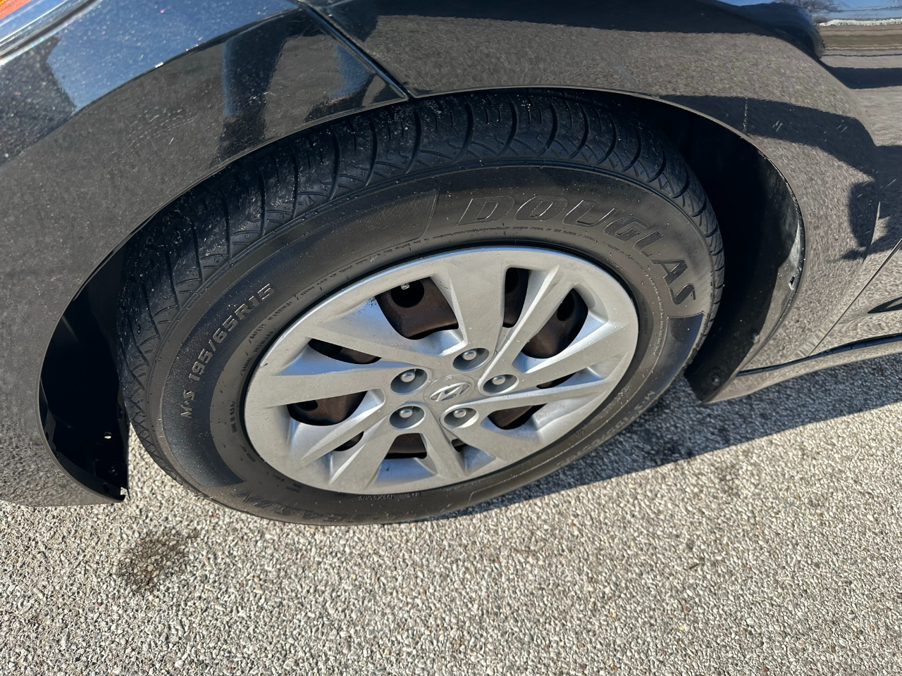 Hyundai Elantra SE 6AT 2018 Hyundai Elantra SE 6AT 2018