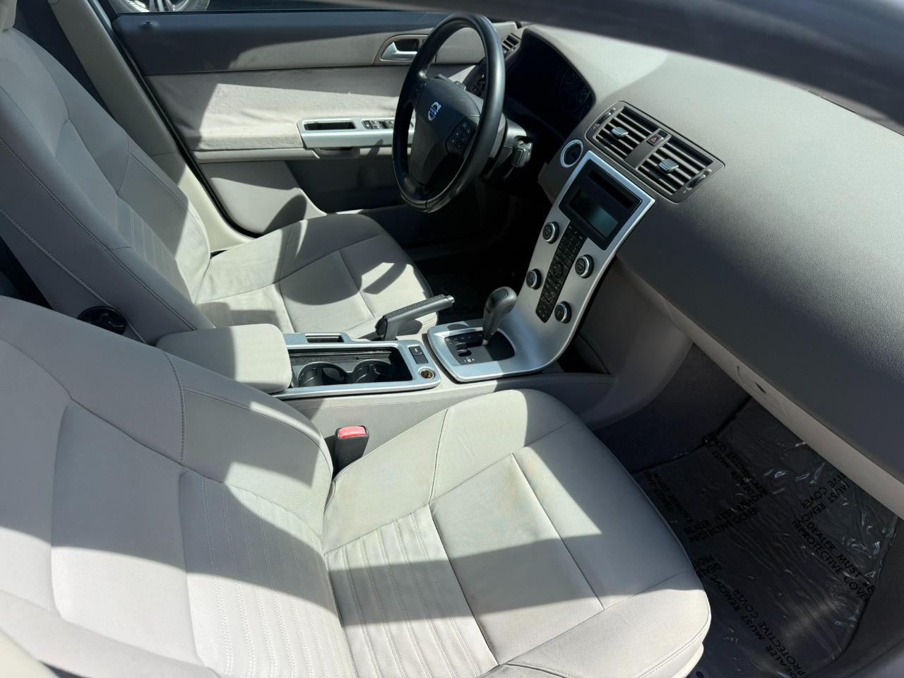 Volvo S40 T5 R-Design 2011