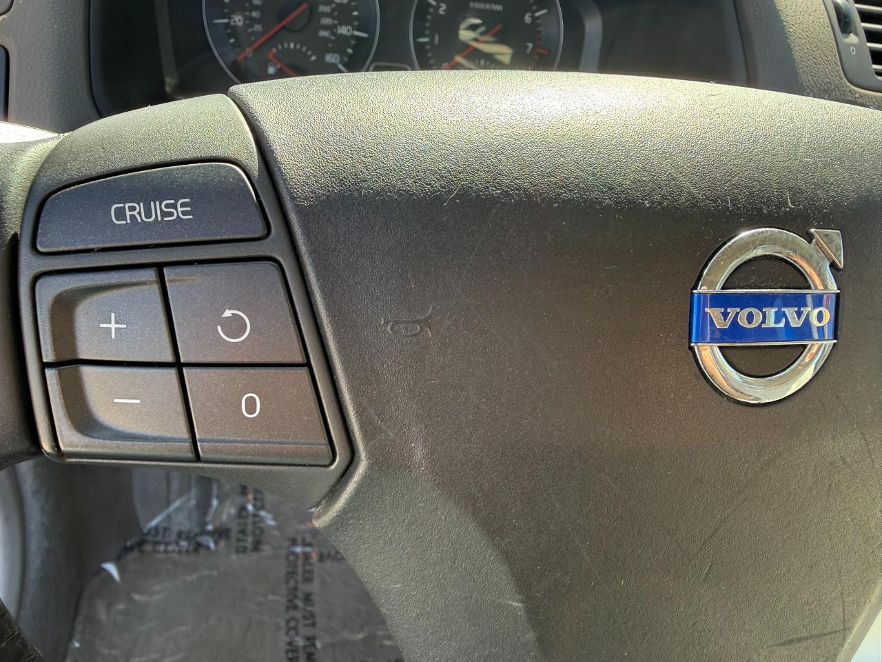 Volvo S40 T5 R-Design 2011