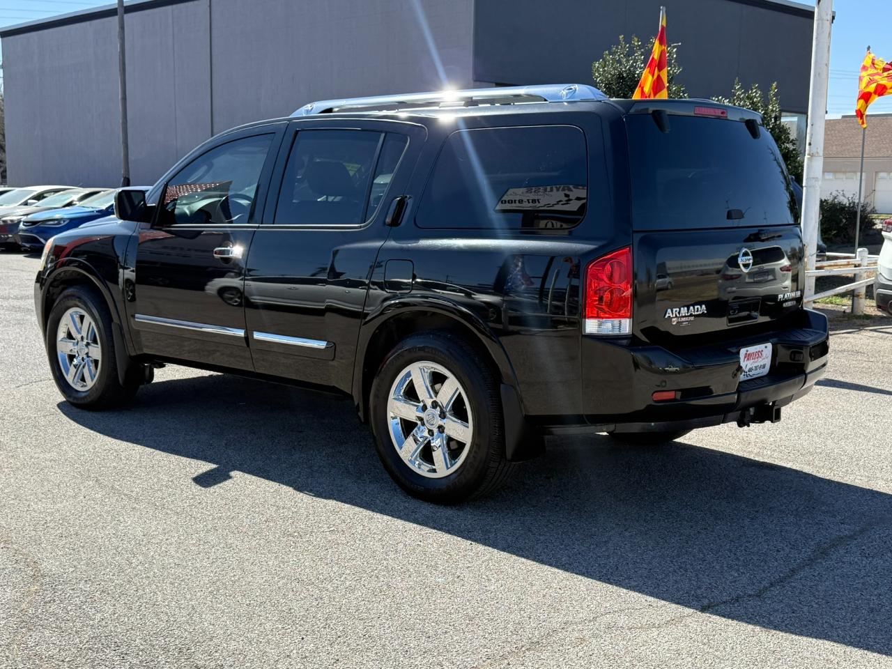 Nissan Armada Platinum 2WD 2011