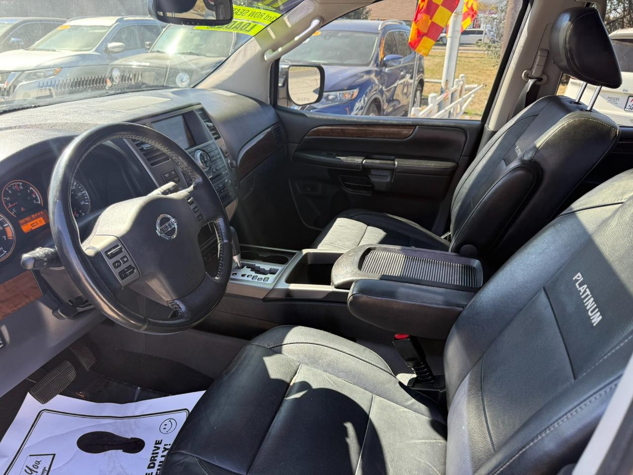 Nissan Armada Platinum 2WD 2011