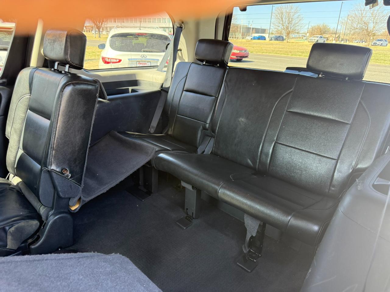 Nissan Armada Platinum 2WD 2011