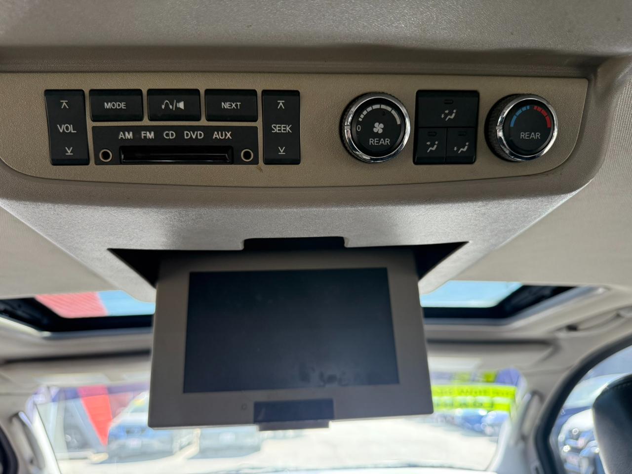 Nissan Armada Platinum 2WD 2011