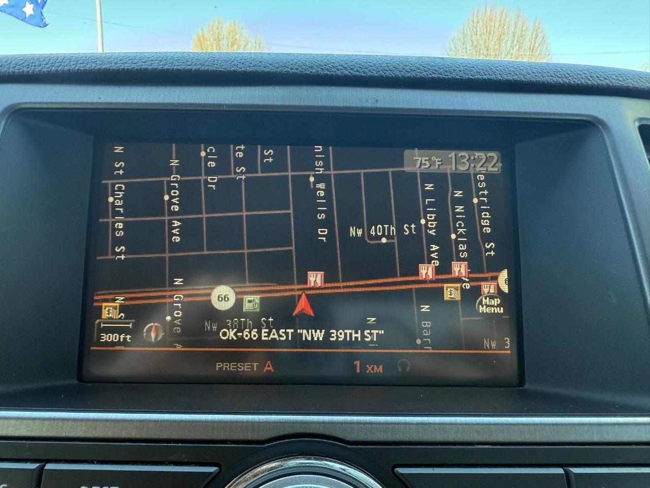 Nissan Armada Platinum 2WD 2011