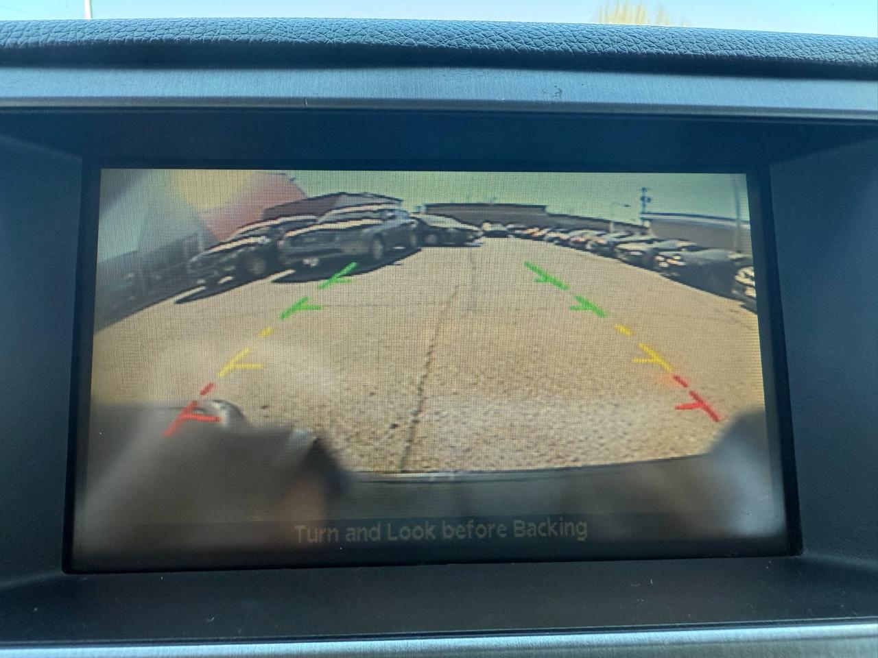 Nissan Armada Platinum 2WD 2011