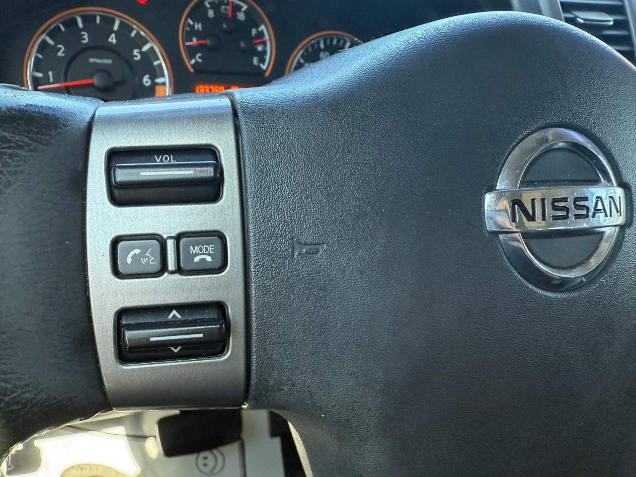 Nissan Armada Platinum 2WD 2011