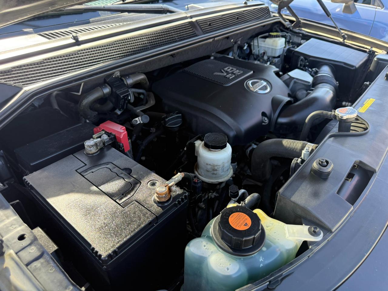 Nissan Armada Platinum 2WD 2011