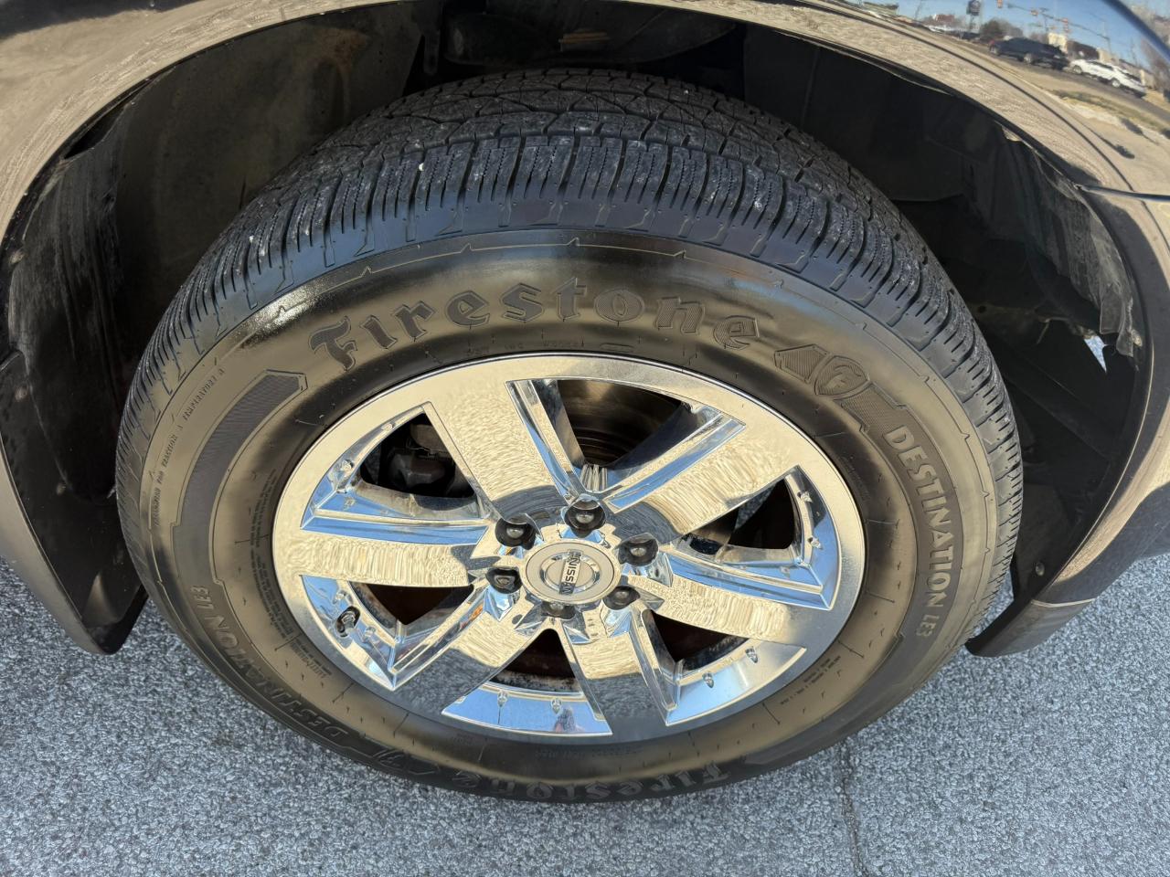 Nissan Armada Platinum 2WD 2011