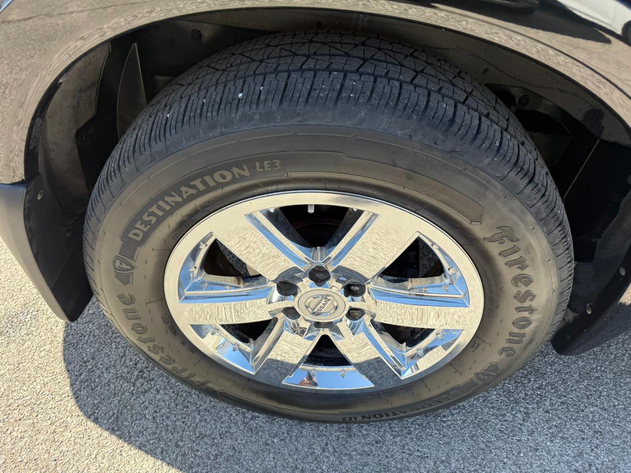 Nissan Armada Platinum 2WD 2011