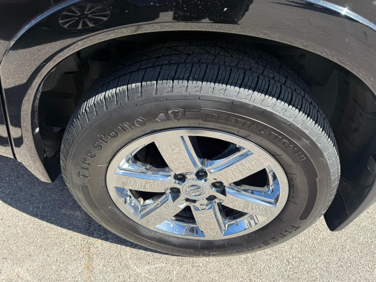 Nissan Armada Platinum 2WD 2011