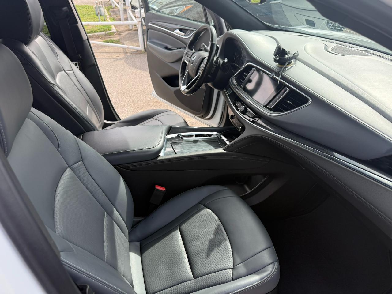 Buick Enclave Essence FWD 2023