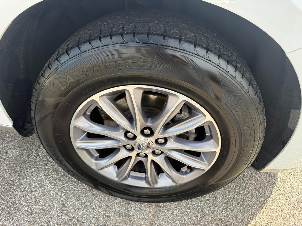 Buick Enclave Essence FWD 2023