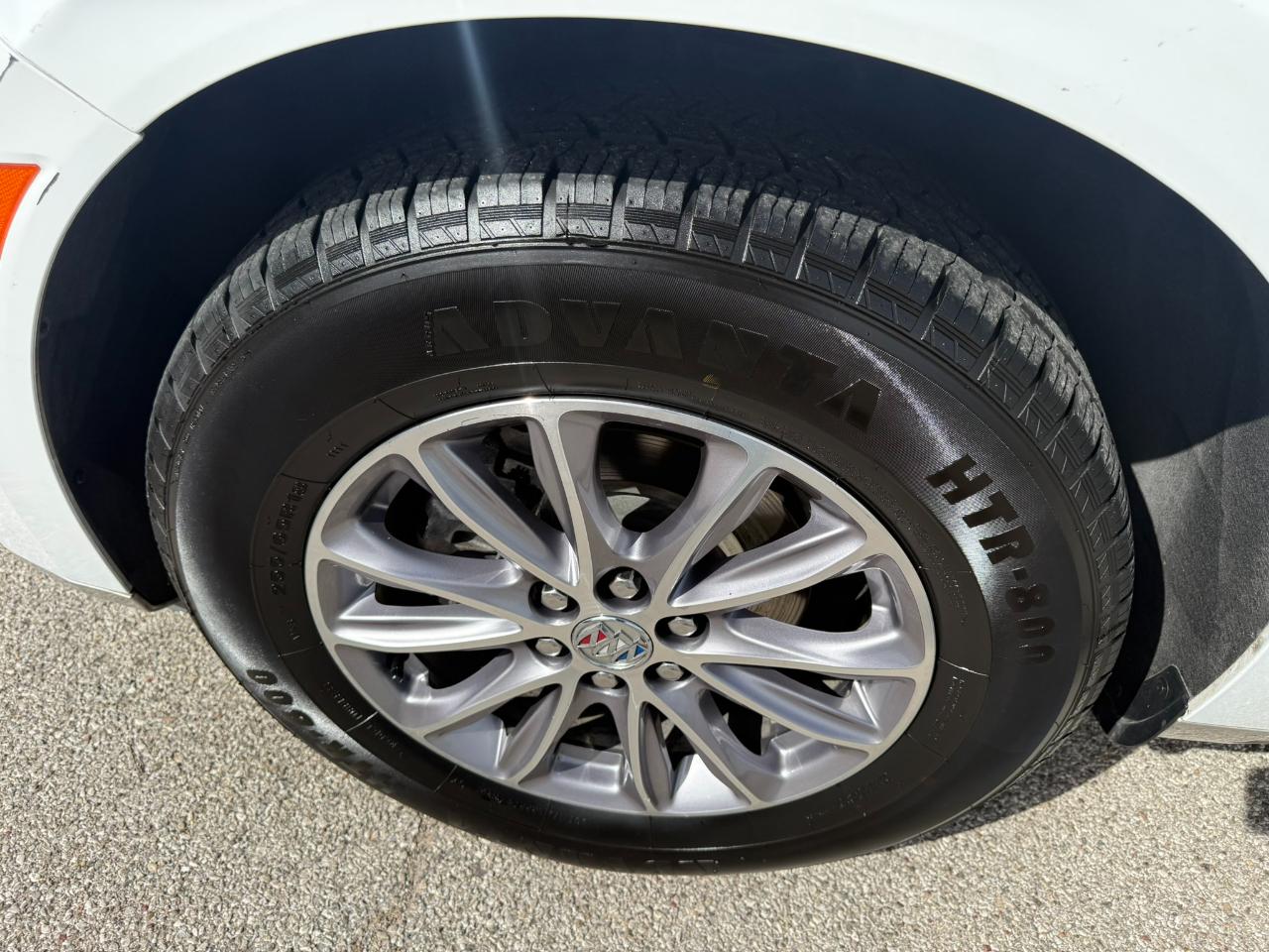 Buick Enclave Essence FWD 2023