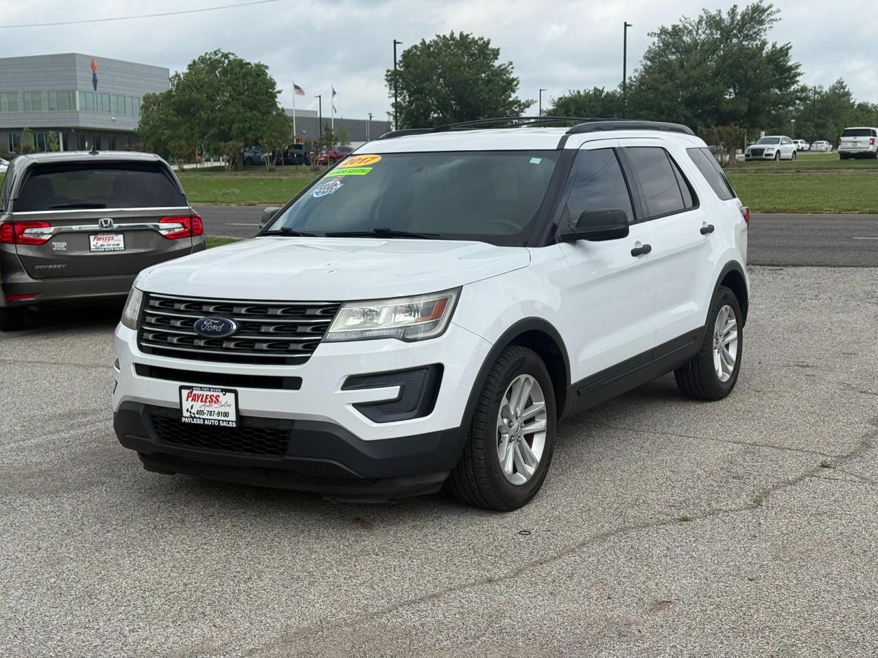 Ford Explorer Base FWD 2017