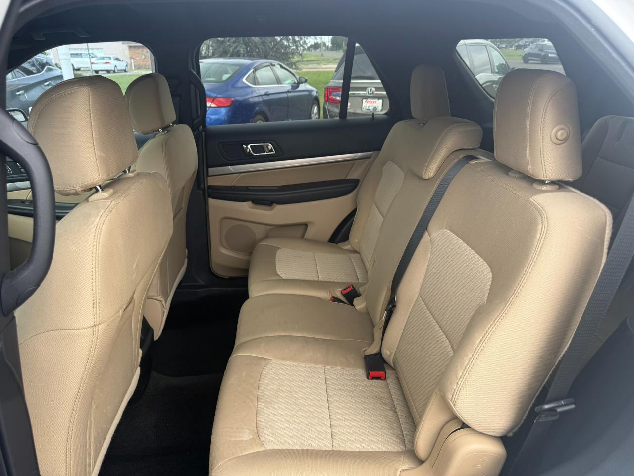 Ford Explorer Base FWD 2017