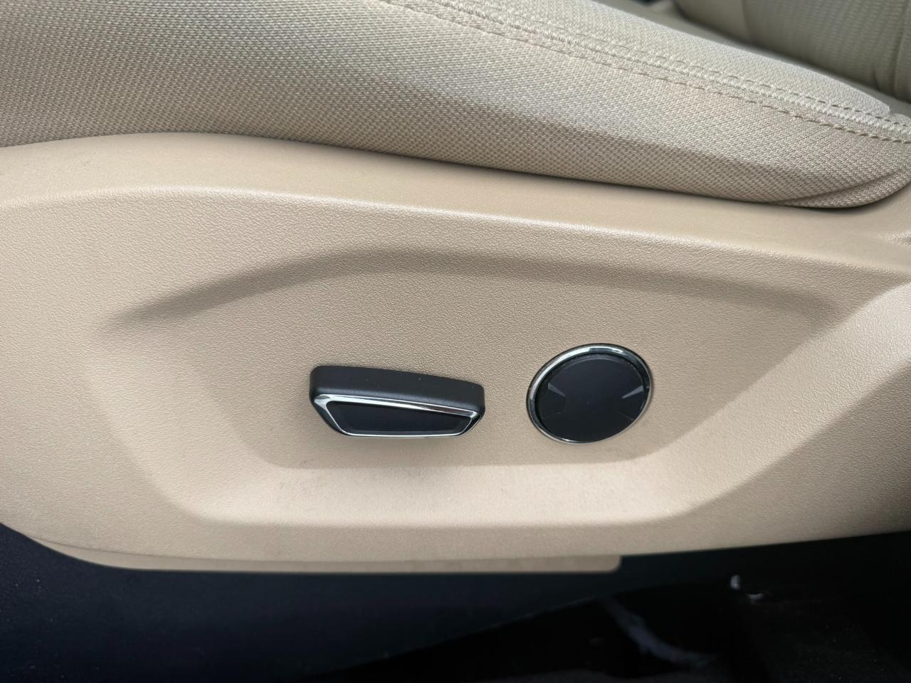 Ford Explorer Base FWD 2017