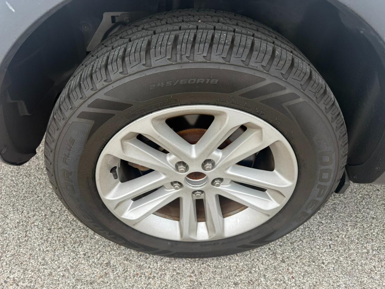 Ford Explorer Base FWD 2017