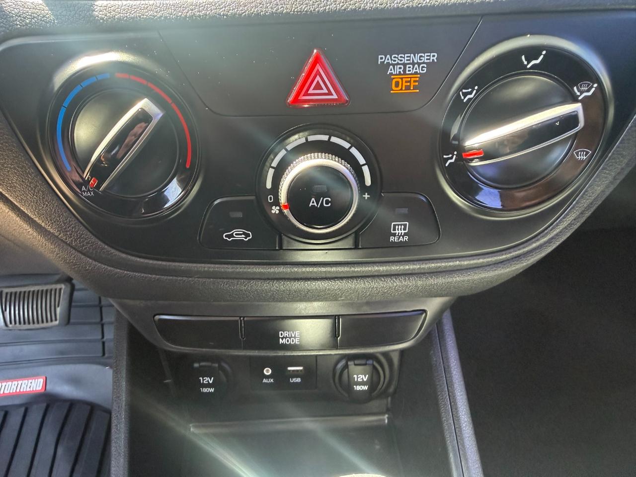 Hyundai Accent SE 2022