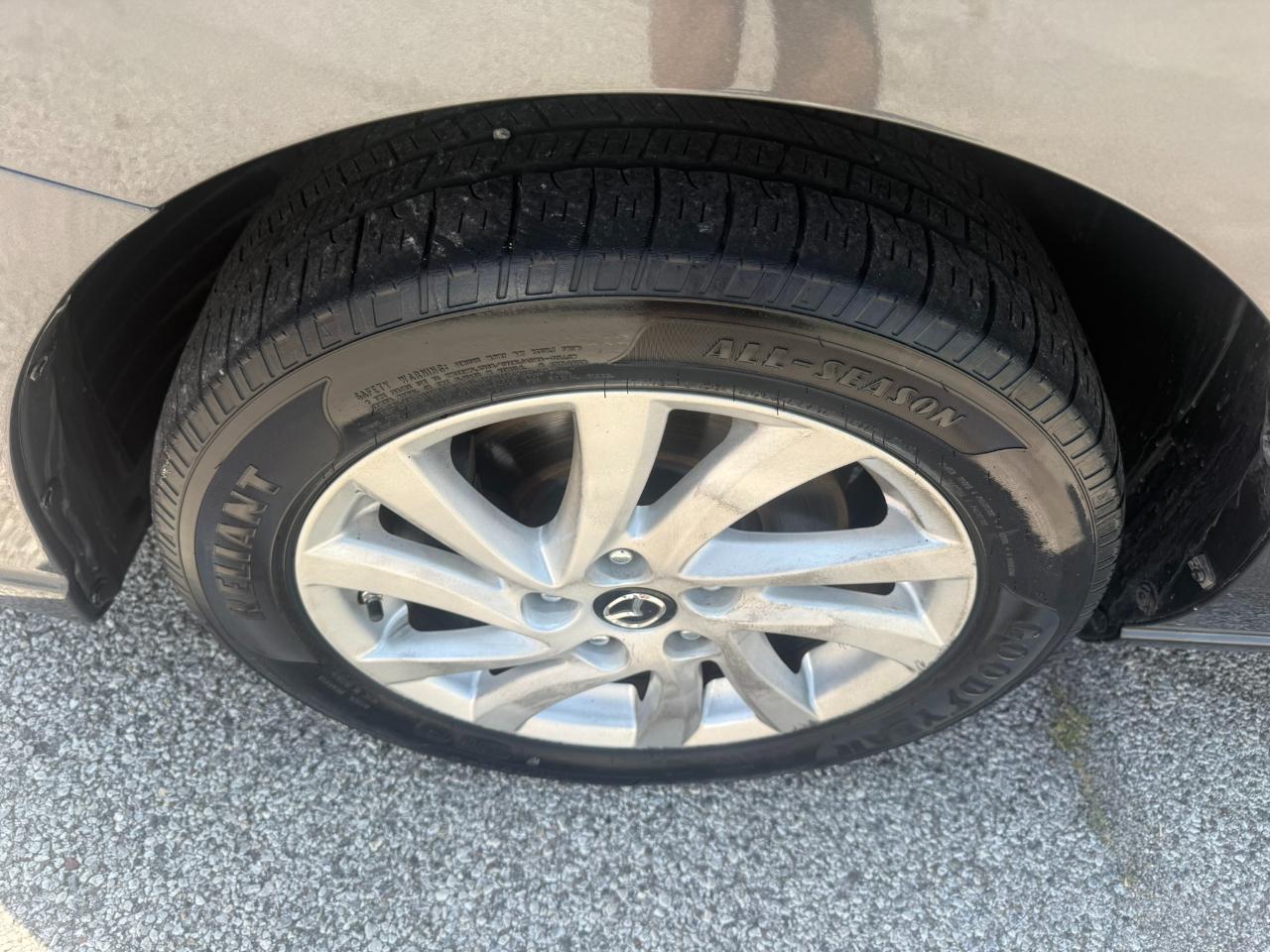Mazda MAZDA5 Sport AT 2014