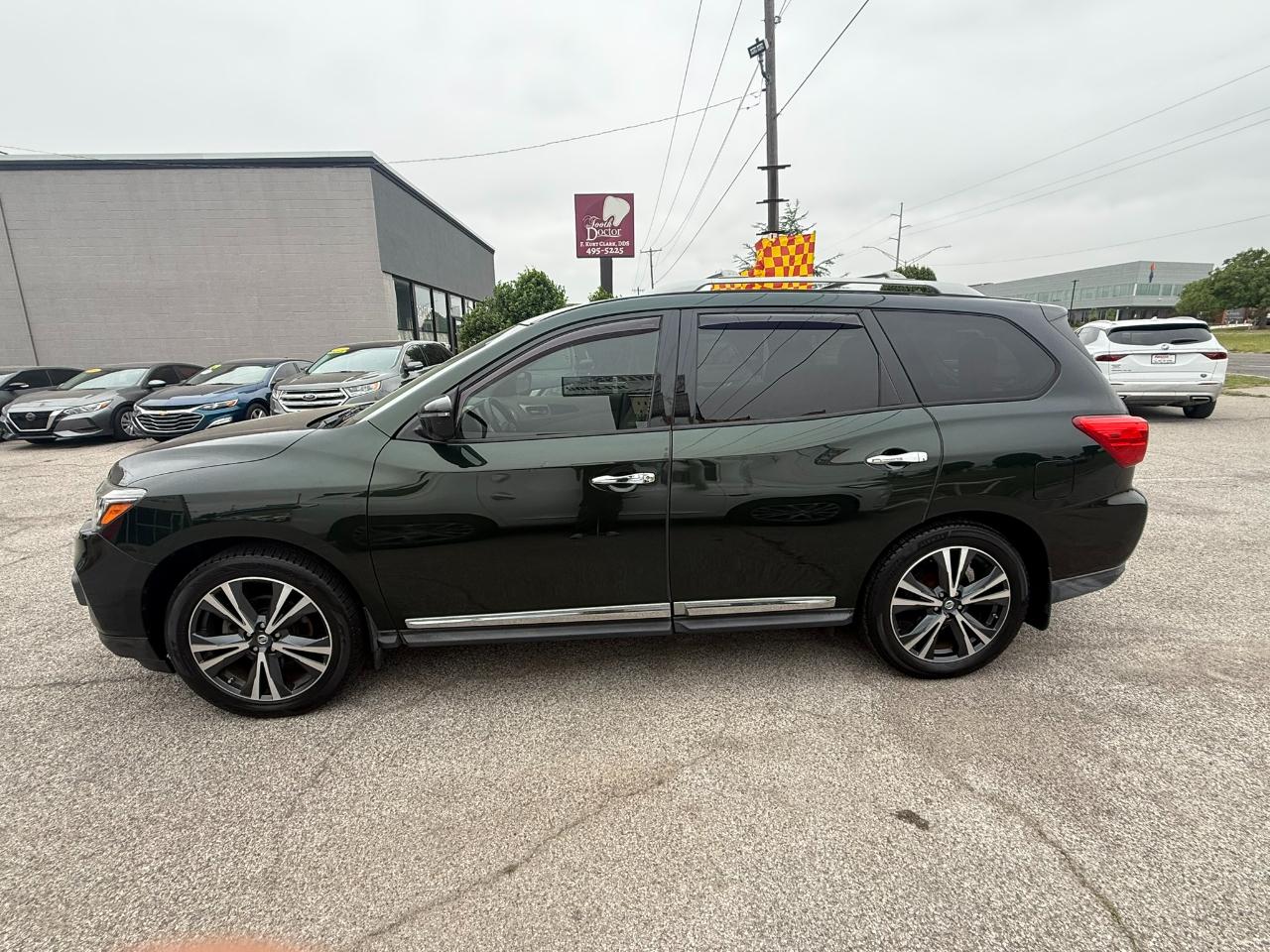 Nissan Pathfinder Platinum 2WD 2018