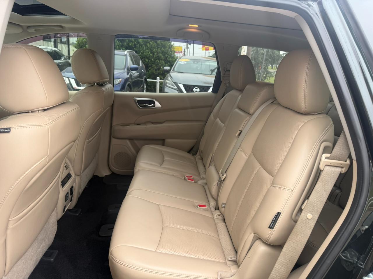 Nissan Pathfinder Platinum 2WD 2018