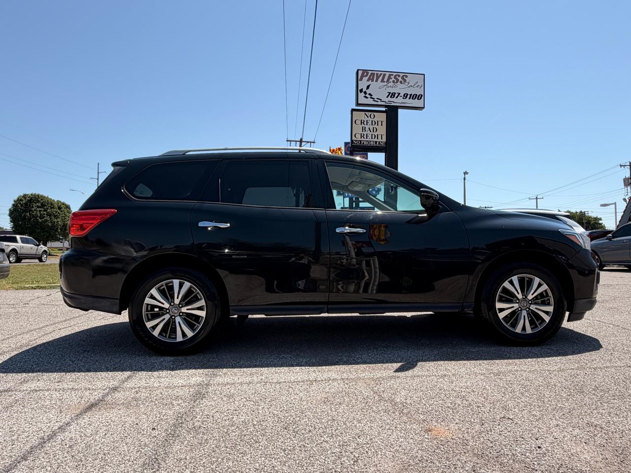 Nissan Pathfinder SL 2WD 2019