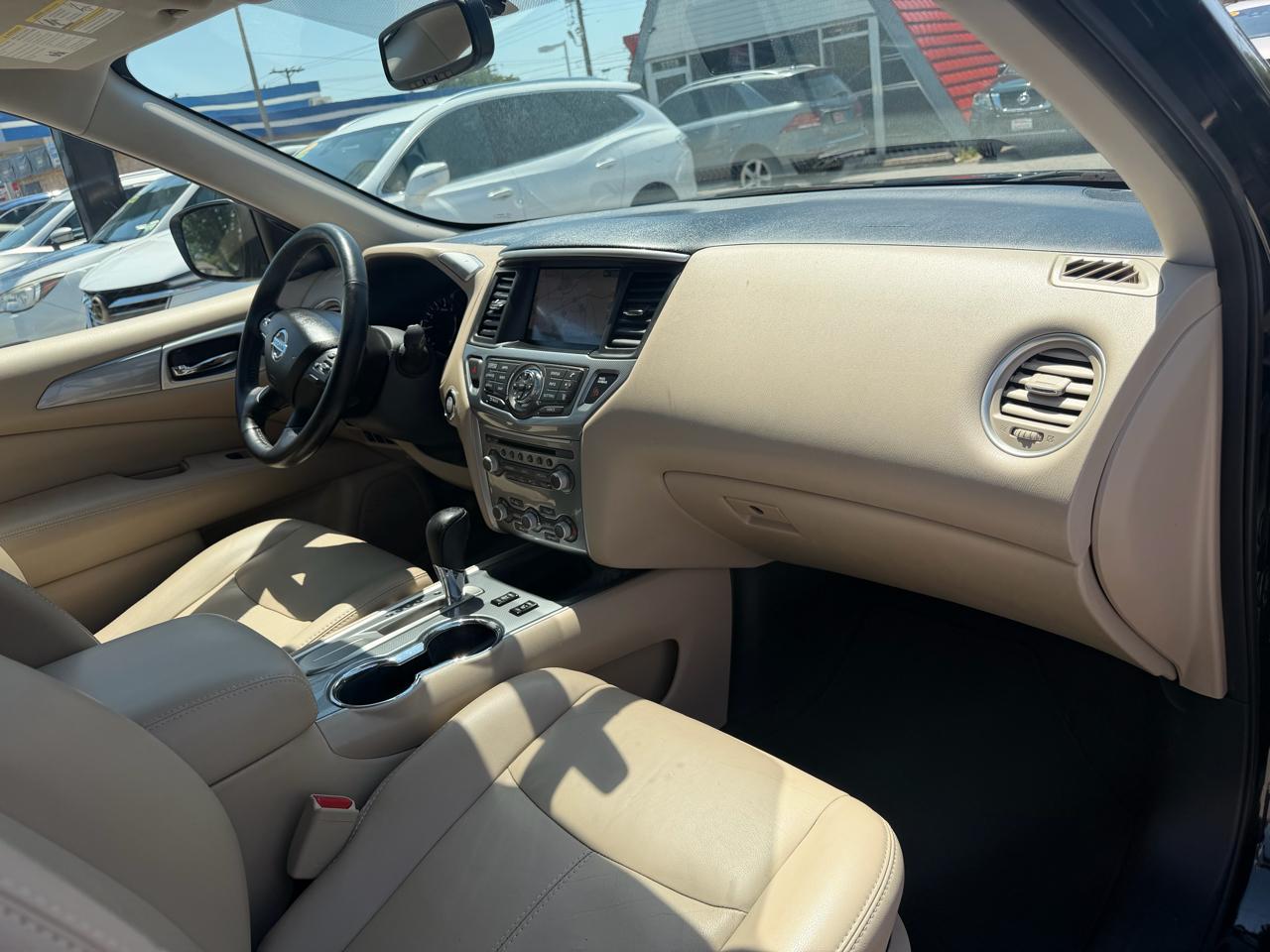 Nissan Pathfinder SL 2WD 2019
