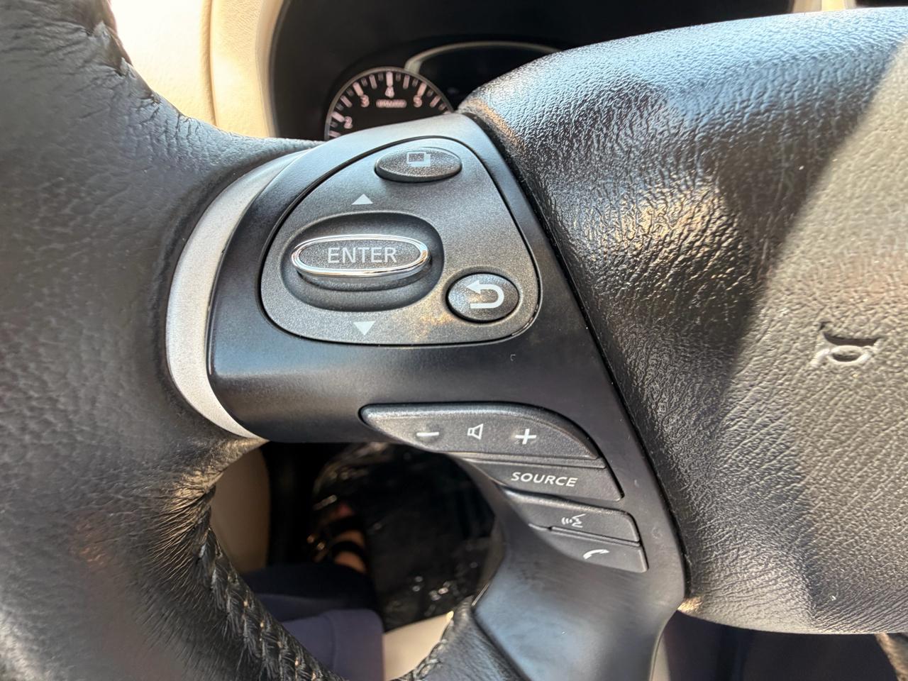 Nissan Pathfinder SL 2WD 2019