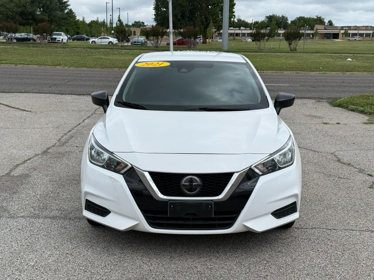 Nissan Versa S 2021
